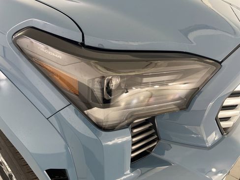 New 2026 Toyota Tacoma Limited AWD/4WD image 33