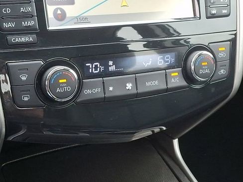 Used 2014 Nissan Altima 2.5 SL w/ Technology Package FWD image 18