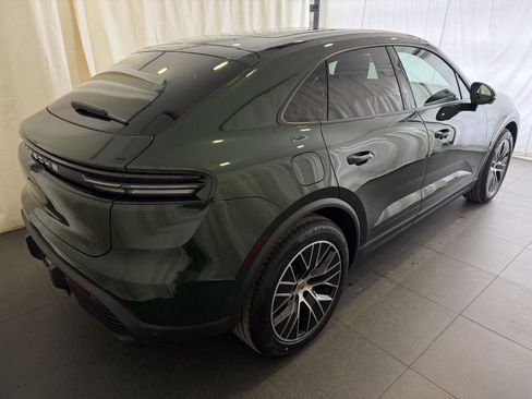 New 2026 Porsche Macan 4 Electric image 9