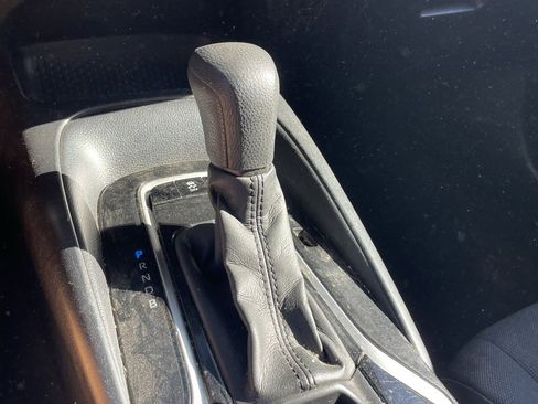 Used 2020 Toyota Corolla LE w/ LE Premium Package image 4