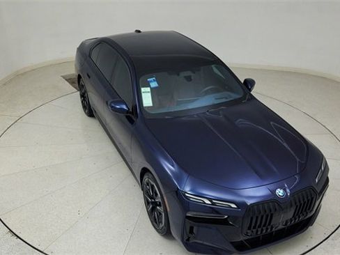 Used 2023 BMW i7 xDrive60 image 77