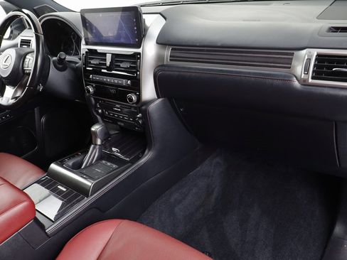 Used 2022 Lexus GX 460 Premium w/ Accessory Package image 23