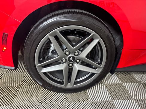 Used 2025 Ford Mustang Coupe RWD image 28