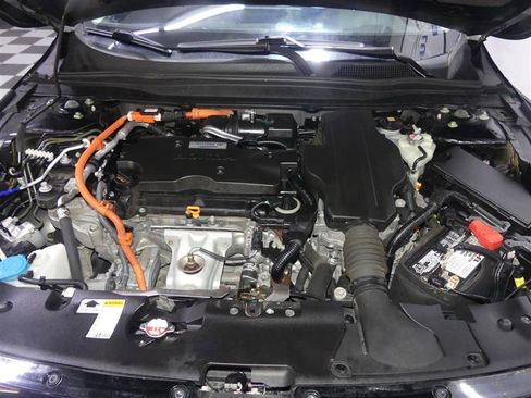 Used 2019 Honda Accord Touring image 12