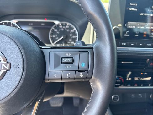 Certified 2023 Nissan Rogue SL w/ SL Premium Package FWD image 16