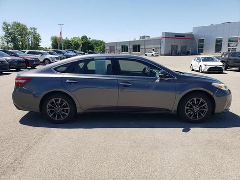 Used 2016 Toyota Avalon XLE FWD image 4
