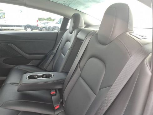 Used 2022 Tesla Model 3 Long Range AWD/4WD image 8