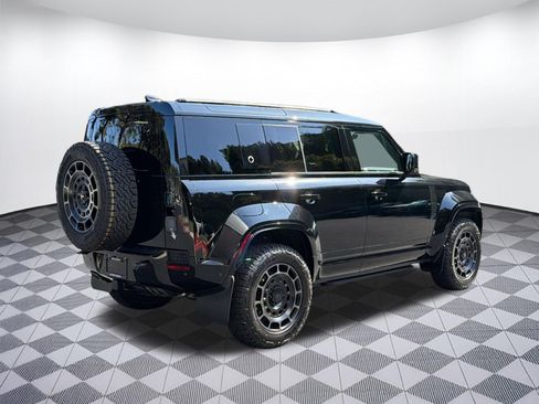 New 2026 Land Rover Defender 110 OCTA AWD/4WD image 9