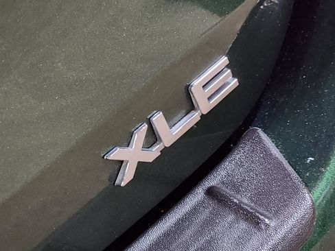 Used 2023 Toyota Highlander XLE FWD image 26
