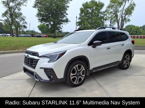 Used 2024 Subaru Ascent Touring AWD/4WD image 3