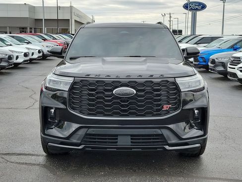 Certified 2025 Ford Explorer ST AWD/4WD image 2