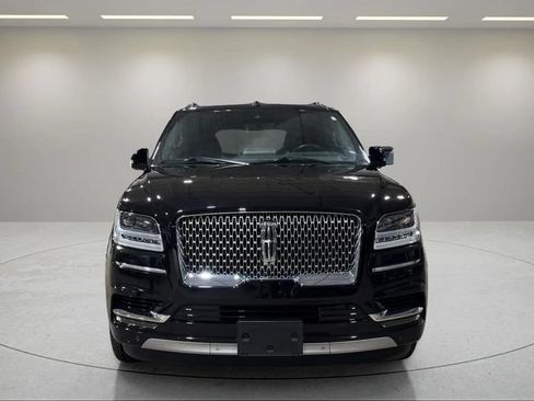 Certified 2021 Lincoln Navigator Reserve w/ Luxury Package AWD/4WD image 23