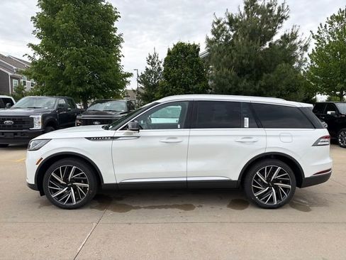 New 2026 Lincoln Aviator Reserve AWD/4WD image 9
