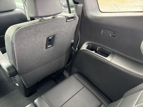 Certified 2024 GMC Acadia Elevation w/ Luxury Package image 11