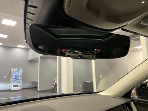 Used 2025 Volvo XC60 B5 Plus image 30