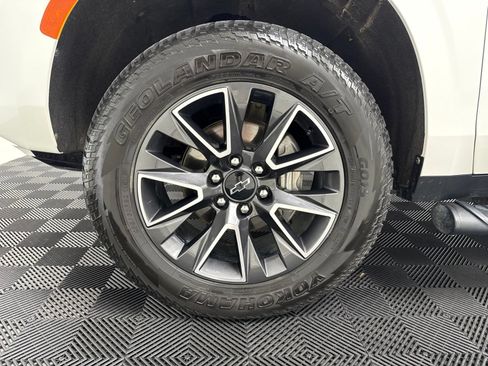 Used 2022 Chevrolet Tahoe Z71 AWD/4WD image 11