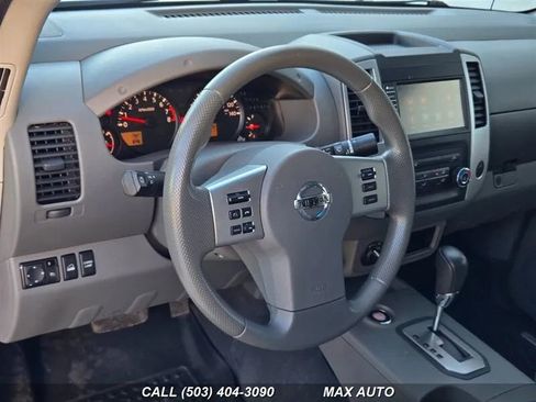 Used 2020 Nissan Frontier SV image 14