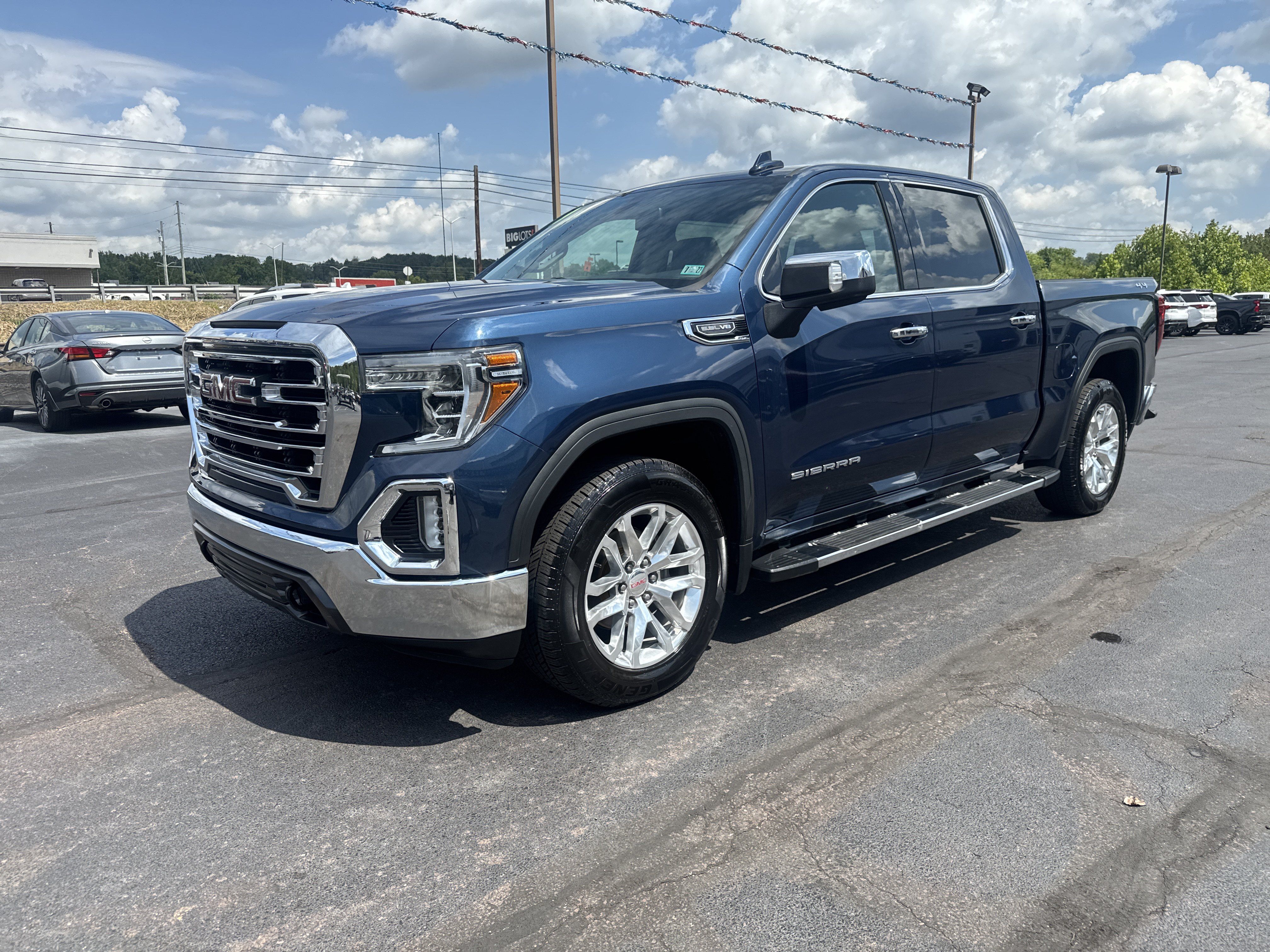 Used 2019 GMC Sierra 1500 SLT w/ SLT Premium Package AWD/4WD image 8