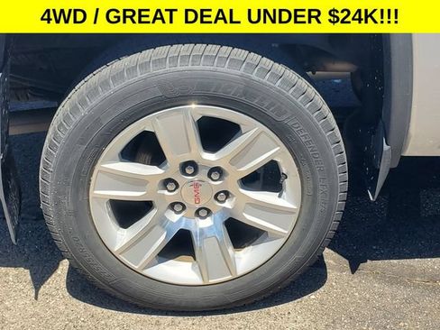 Used 2018 GMC Sierra 1500 SLE w/ SLE Value Package AWD/4WD image 6
