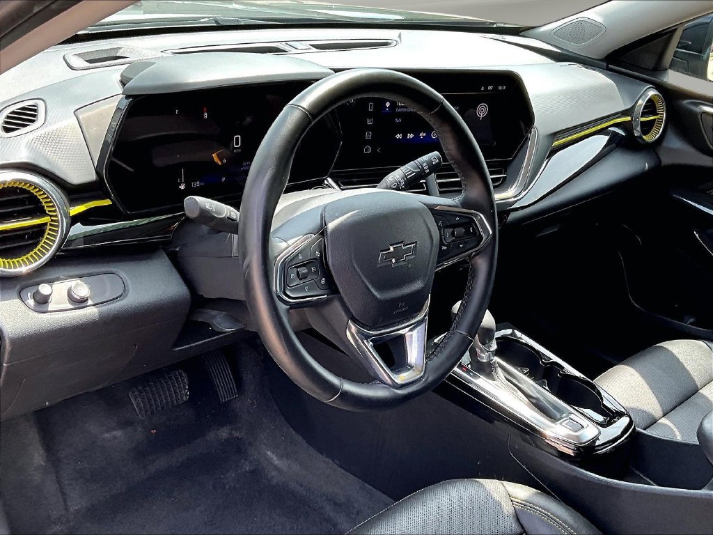 Used 2025 Chevrolet Trax ACTIV w/ Driver Confidence Package FWD image 21