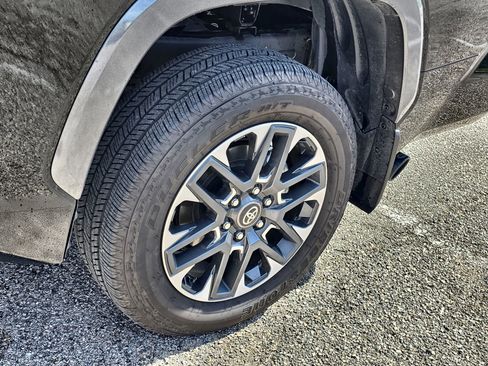 Used 2025 Toyota Tundra Limited image 11