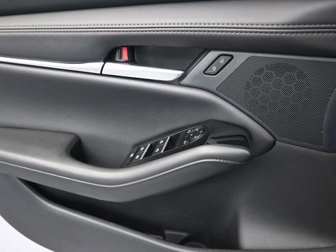 Used 2025 MAZDA MAZDA3 s image 13