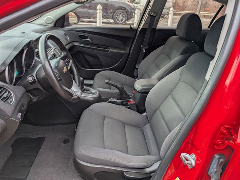 Used 2014 Chevrolet Cruze LT image 13