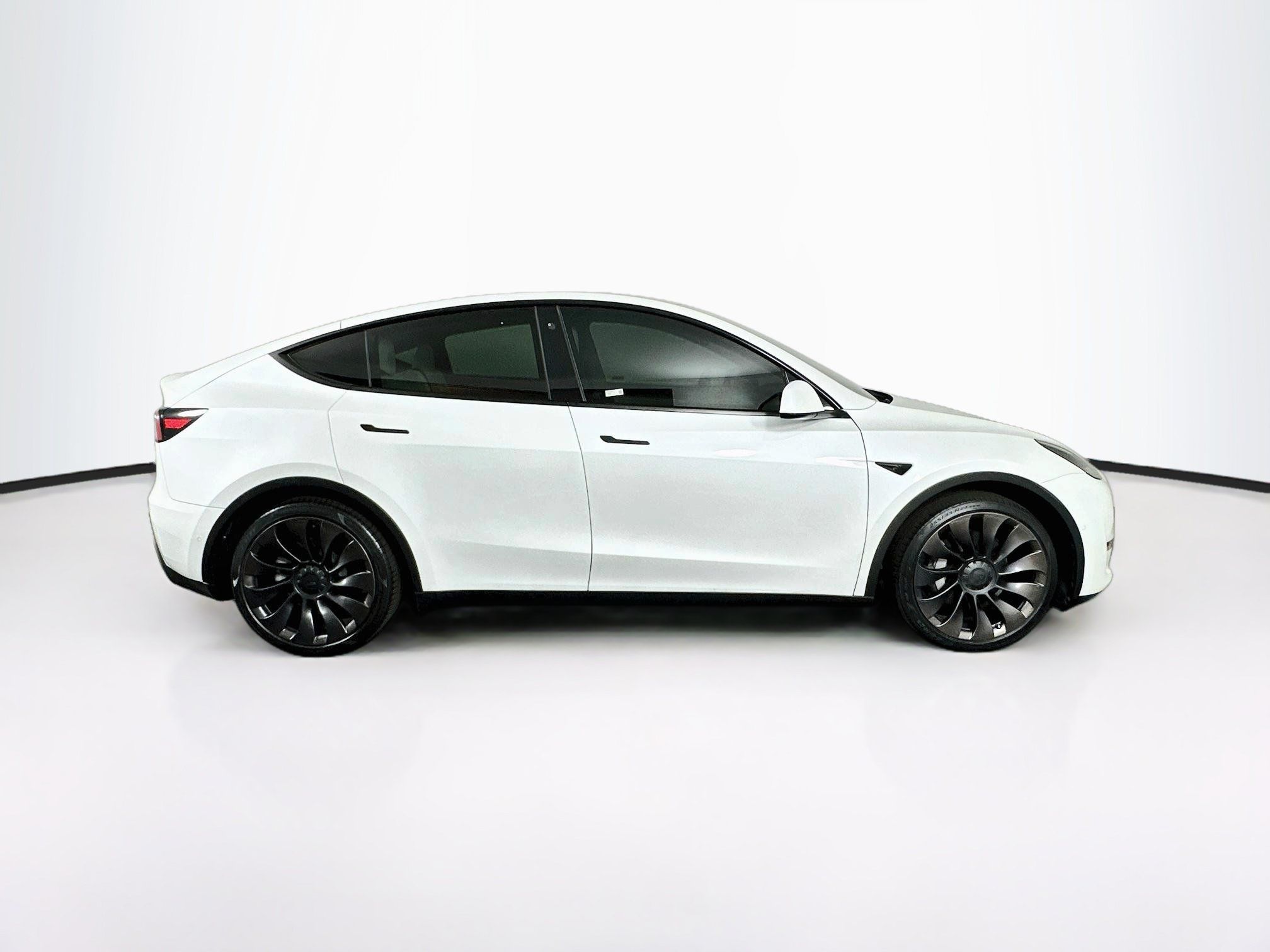 Used 2022 Tesla Model Y Long Range AWD/4WD image 10