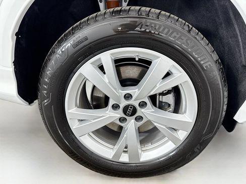 Used 2025 Audi Q5 2.0T Premium w/ Convenience Package image 32