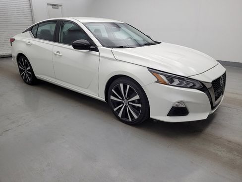 Used 2022 Nissan Altima 2.5 SR FWD image 11