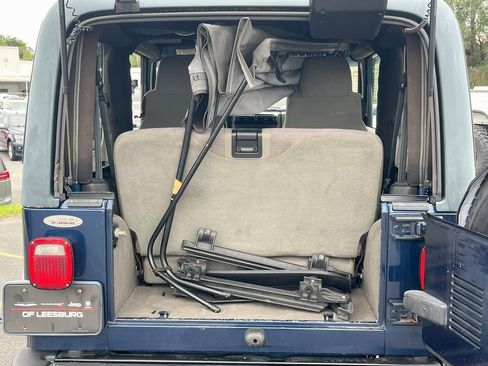 Used 2004 Jeep Wrangler 4WD w/ Dual Top Group image 21