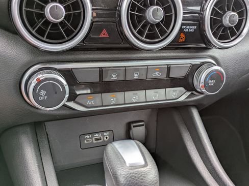 Used 2023 Nissan Sentra SV image 13