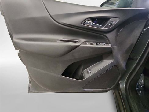 Used 2019 Chevrolet Equinox LT w/ Driver Convenience Package image 14