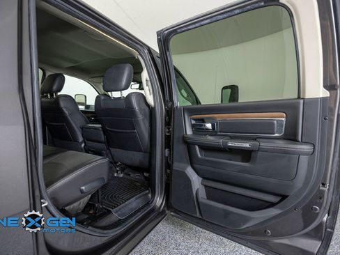 Used 2016 RAM 2500 Laramie w/ Sport Appearance Group AWD/4WD image 33