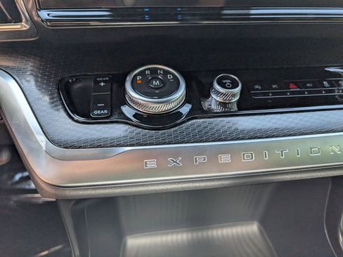 New 2026 Ford Expedition Platinum w/ Stealth Performance Package AWD/4WD image 13