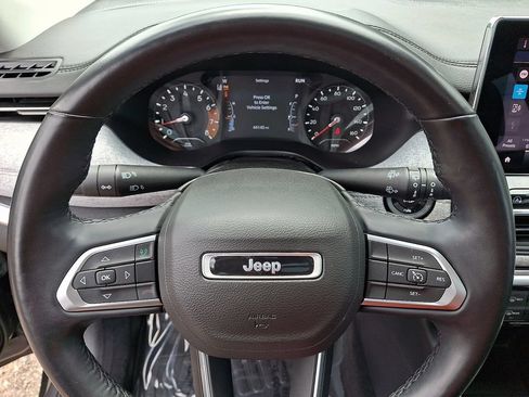 Used 2022 Jeep Compass Latitude w/ Sun and Sound Group AWD/4WD image 20