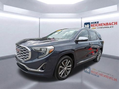 Used 2019 GMC Terrain Denali w/ LPO, 'HIT The Road' Package FWD image 8