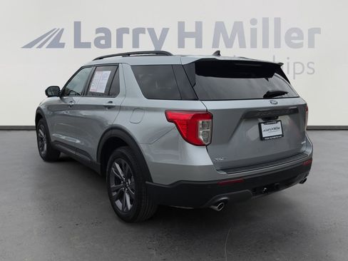 Used 2024 Ford Explorer XLT w/ Equipment Group 202A image 3