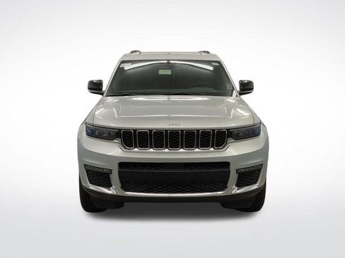 New 2025 Jeep Grand Cherokee L Limited w/ Trailer Tow Package image 12