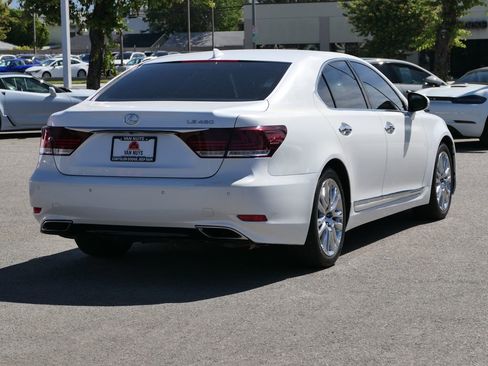 Used 2014 Lexus LS 460 w/ Comfort Package RWD image 4