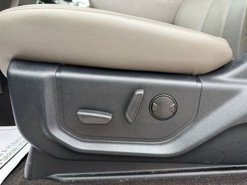 Used 2020 Ford F150 Lariat w/ Equipment Group 501A Mid image 18