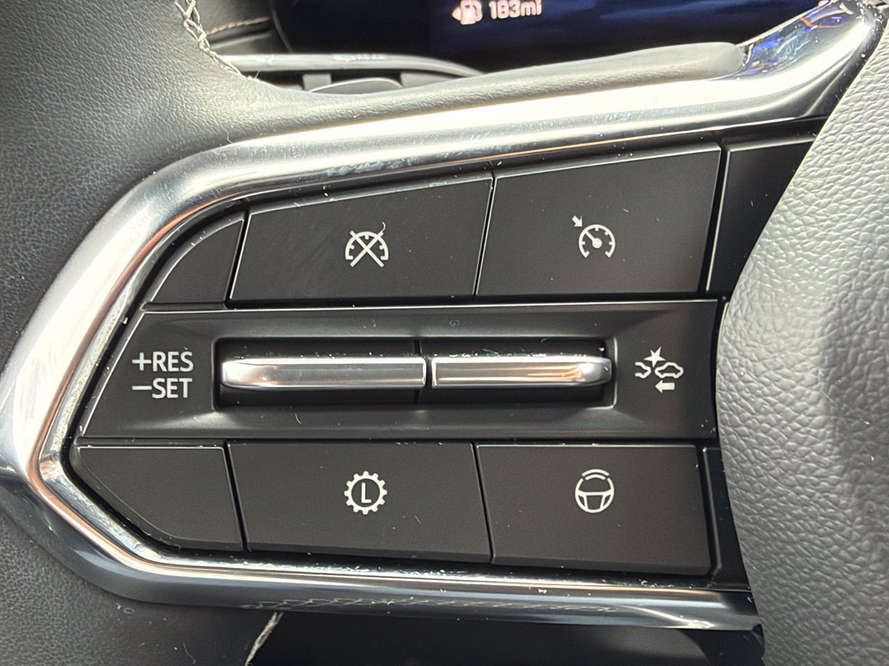 Used 2026 Chevrolet Traverse High Country FWD image 39