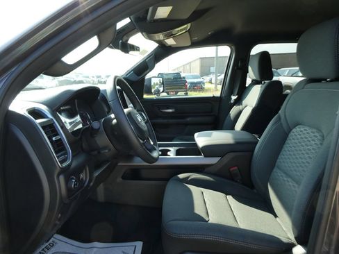 New 2026 RAM 1500 Express AWD/4WD image 16
