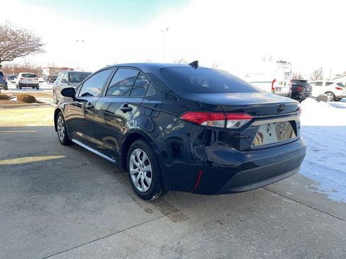 Used 2023 Toyota Corolla LE w/ Carpet Mat Package (TMS) image 7