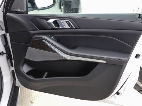 New 2026 BMW X5 xDrive40i w/ Executive Package image 28