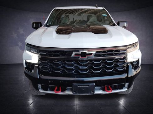 Used 2023 Chevrolet Silverado 1500 ZR2 w/ Technology Package AWD/4WD image 8