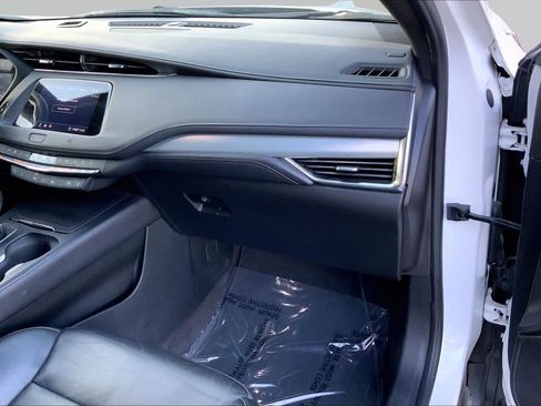 Used 2020 Cadillac XT4 Premium Luxury AWD/4WD image 18
