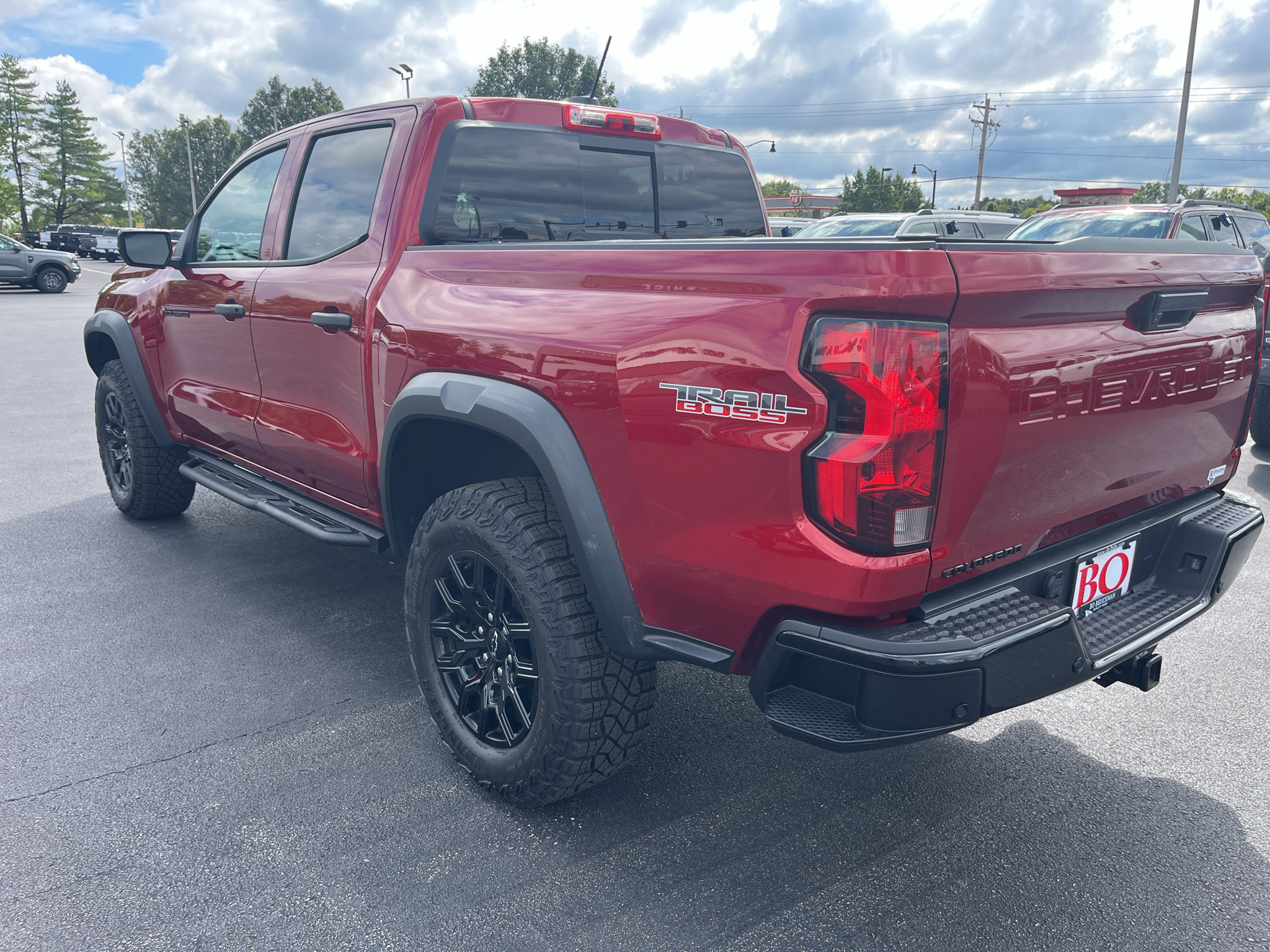 Used 2024 Chevrolet Colorado Trail Boss w/ Advanced Trailering Package AWD/4WD image 5