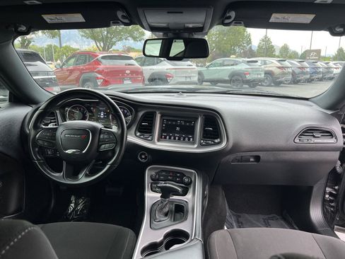 Used 2022 Dodge Challenger GT AWD/4WD image 22