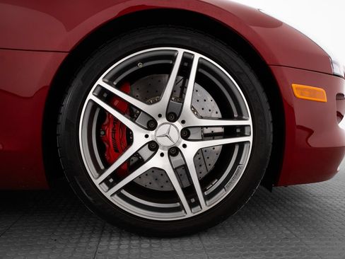 Used 2012 Mercedes-Benz SLS AMG Roadster image 23